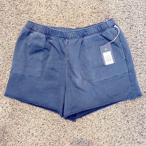 Women’s Universal Thread High Rise French Terry Pull On Shorts - Large